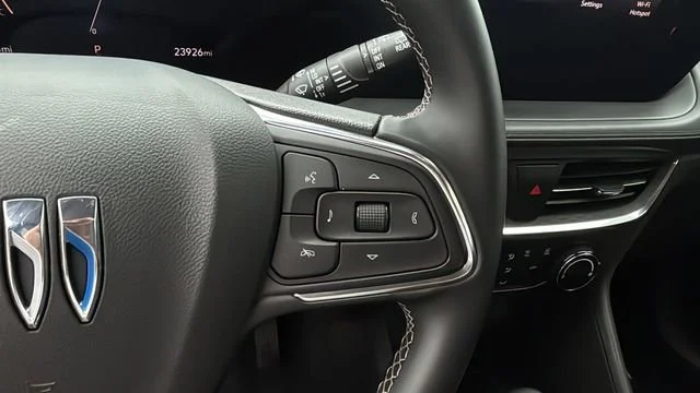 Used 2025 Summit White Buick Preferred image 23