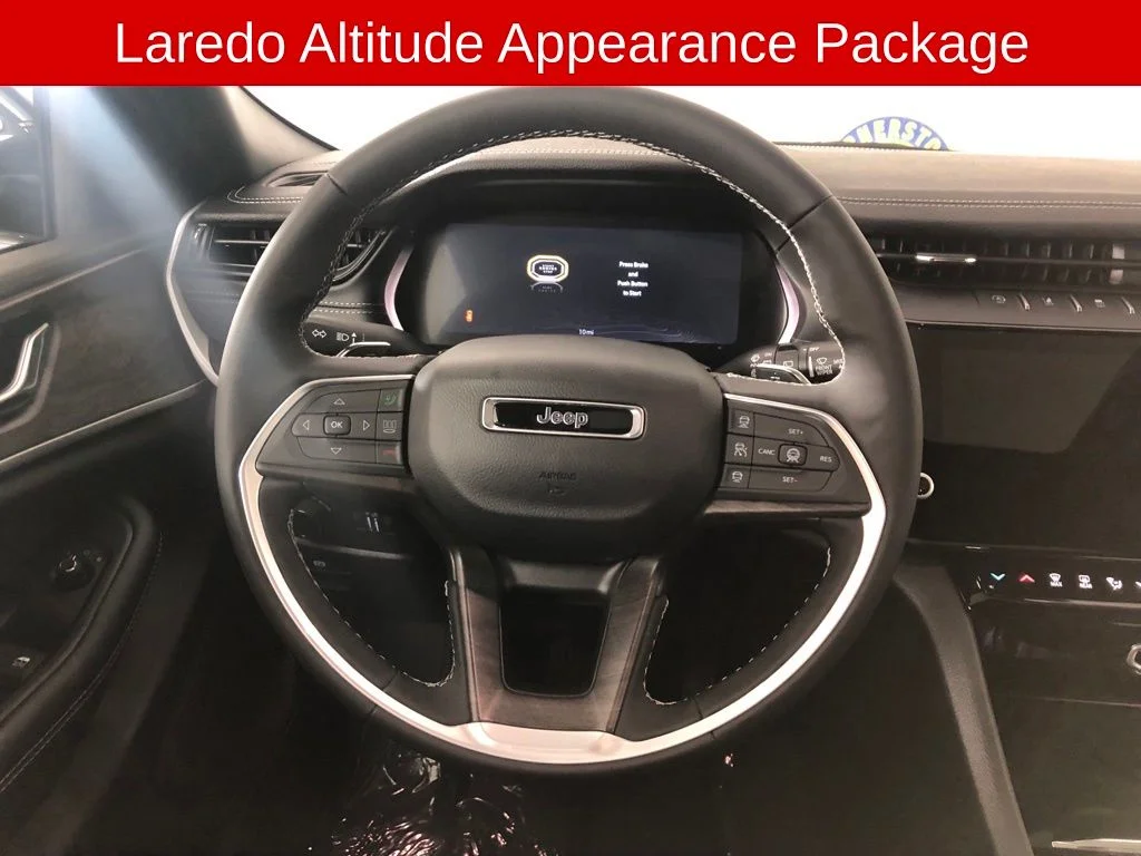 New 2026 Bright White Clear-Coat Exterior Paint Jeep Altitude image 6