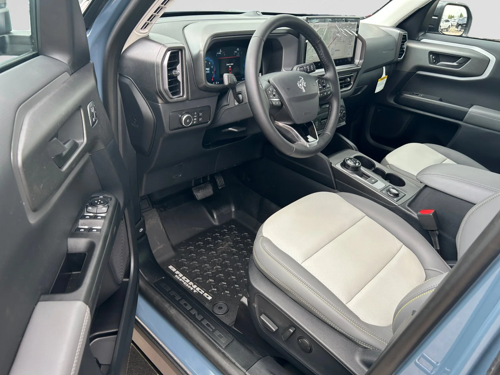 New 2026 Azure Grey Metallic Tri-Coat Ford Badlands image 12