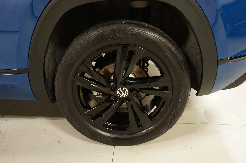 Certified Used 2025 Mountain Lake Blue Metallic Volkswagen 2.0T SEL R-Line Black image 48