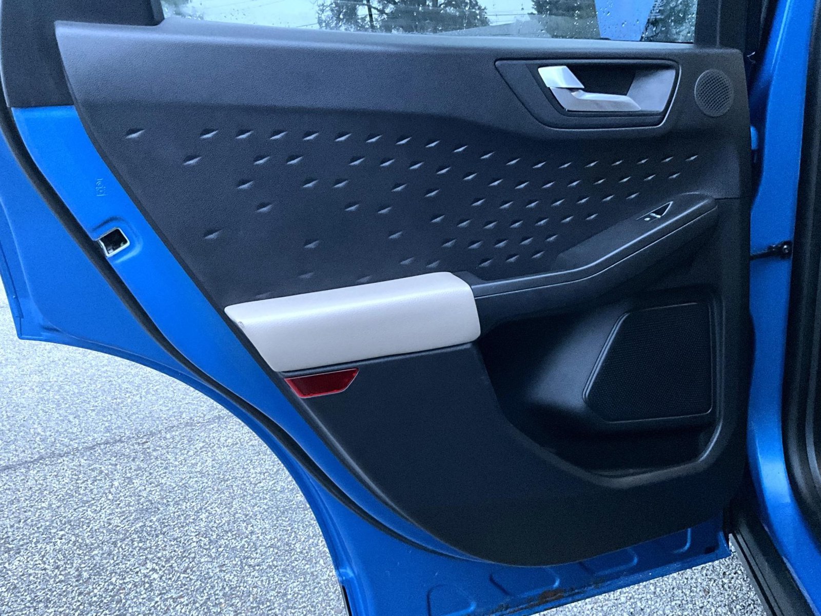 Used 2020 Blue Ford Titanium image 23