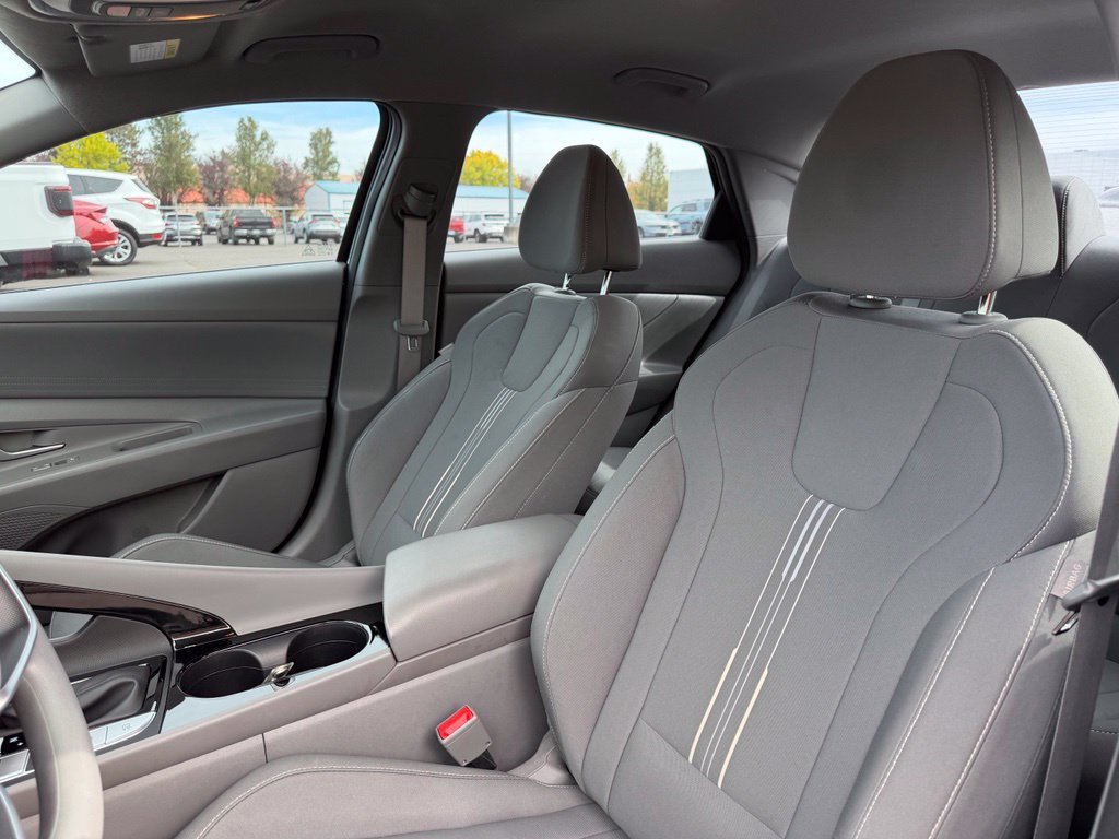 Used 2022 Phantom Black Hyundai Blue image 14