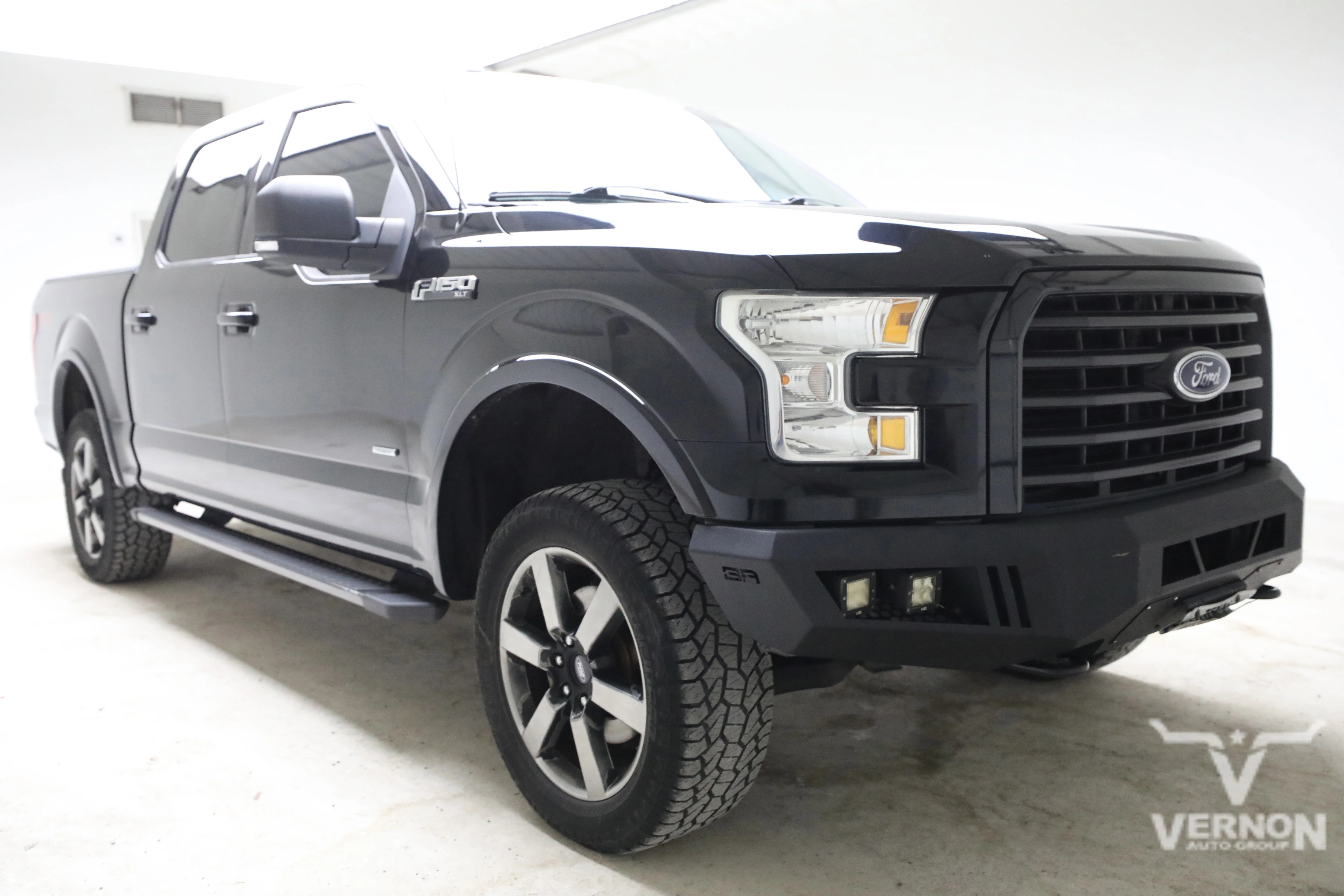 Pre-Owned 2016 Ford F-150 XLT Crew Cab 4x4 Fx4