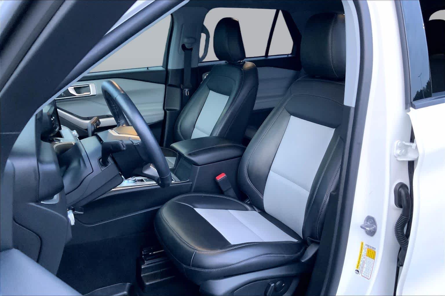 Used 2022 Star White Metallic Tri-Coat Ford XLT image 7