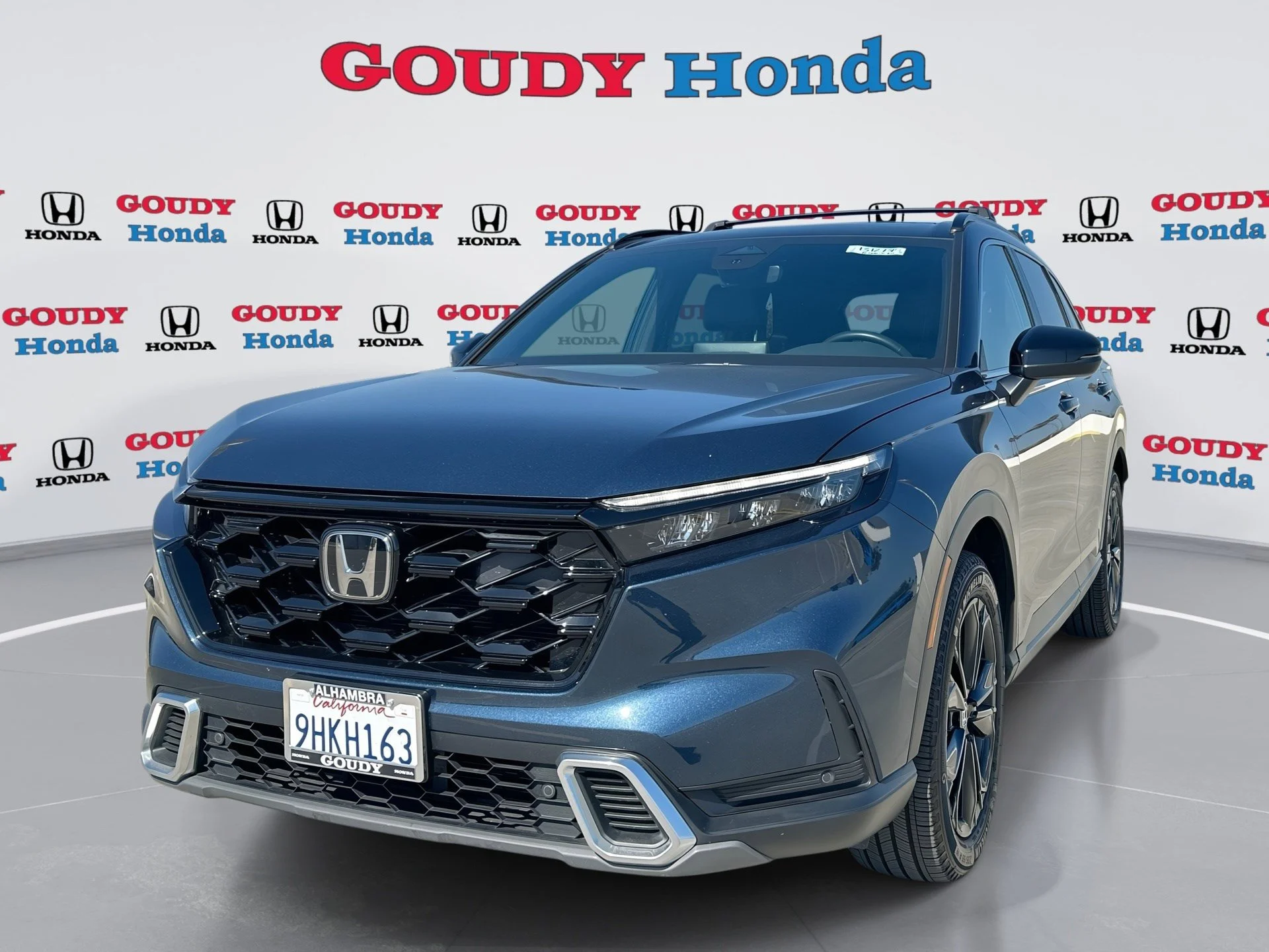 2024 Honda CR-V Hybrid Sport Touring AWD's photo