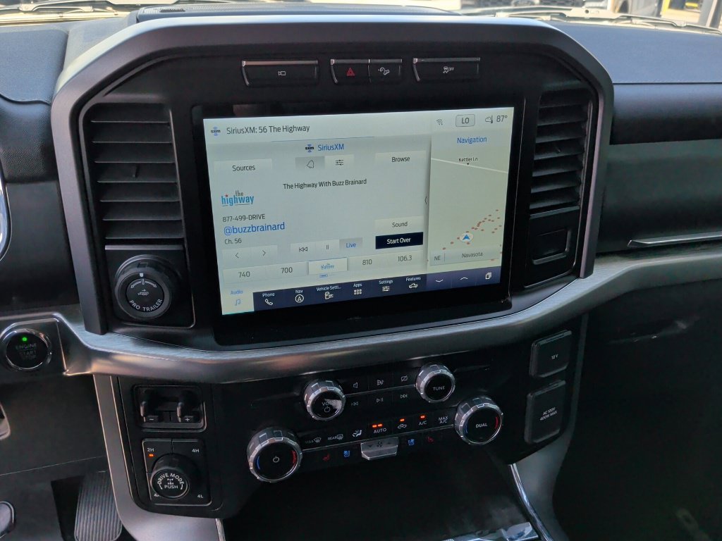 Used 2023 Oxford White Ford Lariat image 23