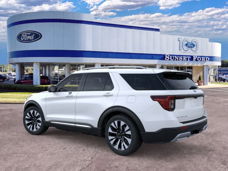 New 2026 Star White Metallic Tri-Coat Ford Platinum® image 4