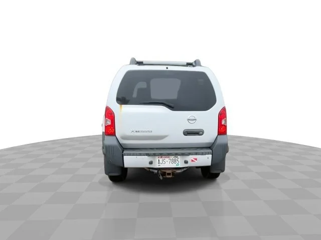 Used 2015 Silver Nissan S image 7
