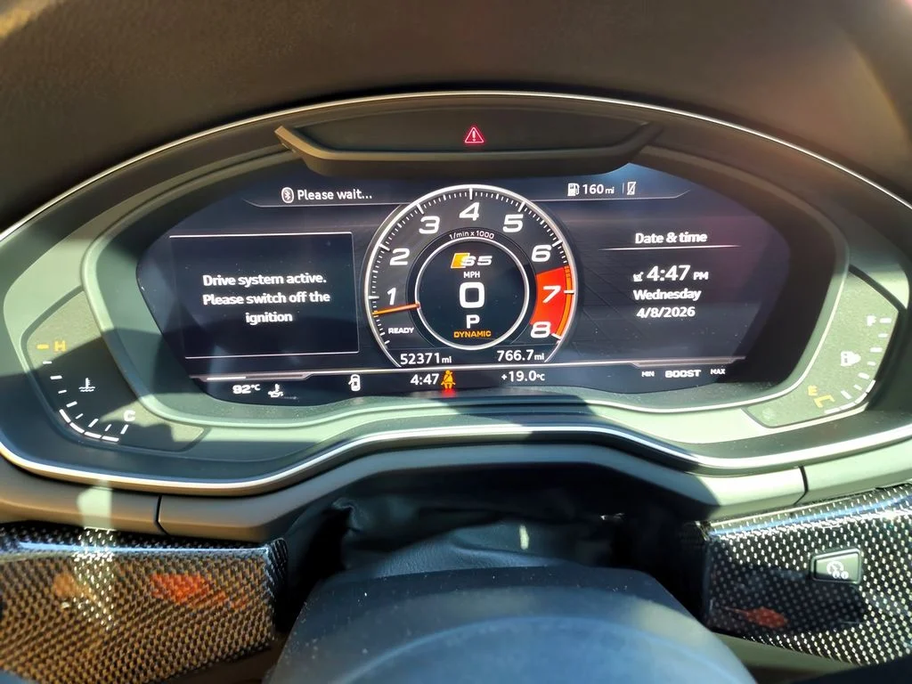 Used 2018 Navarra Blue Metallic Audi Premium Plus image 10