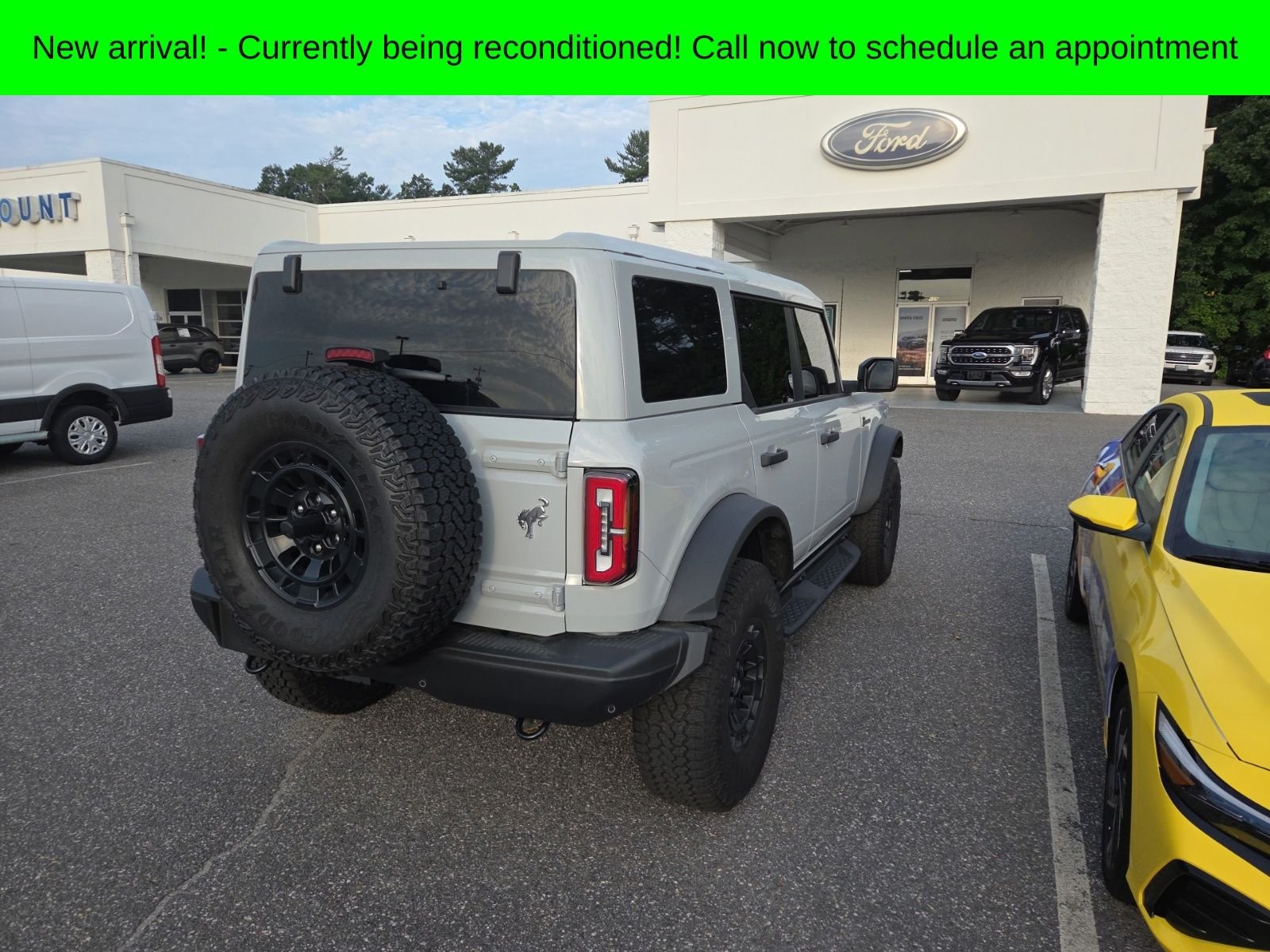 Used 2026 White Ford Badlands image 6
