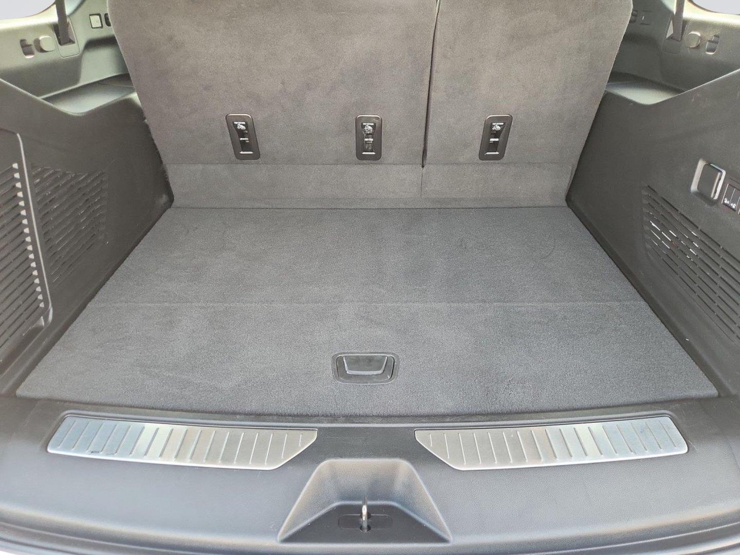 2024 Chevrolet Suburban RST White at Mac Haik Chevrolet