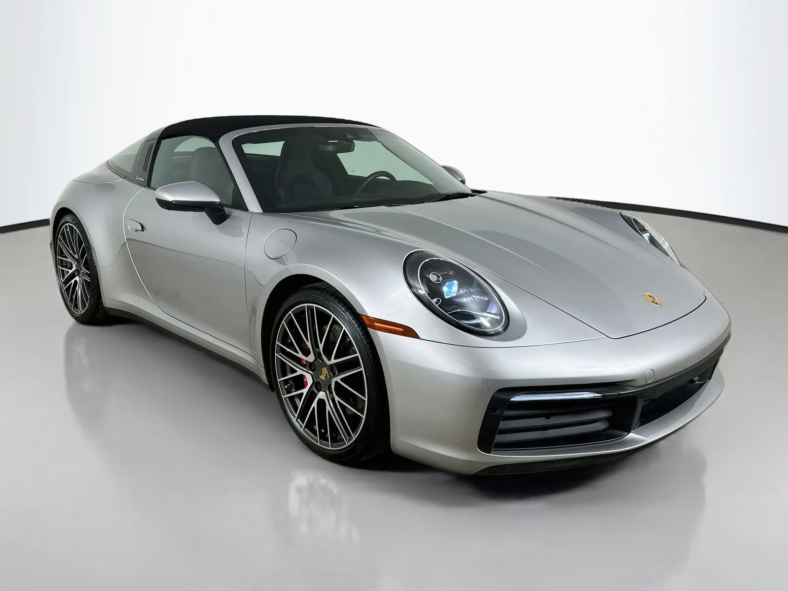 Used 2022  Porsche  image 3