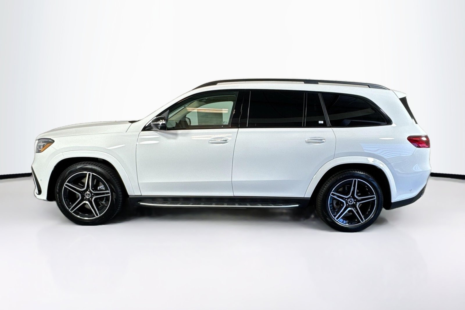 New 2026 Polar White Mercedes-Benz GLS 450 image 8