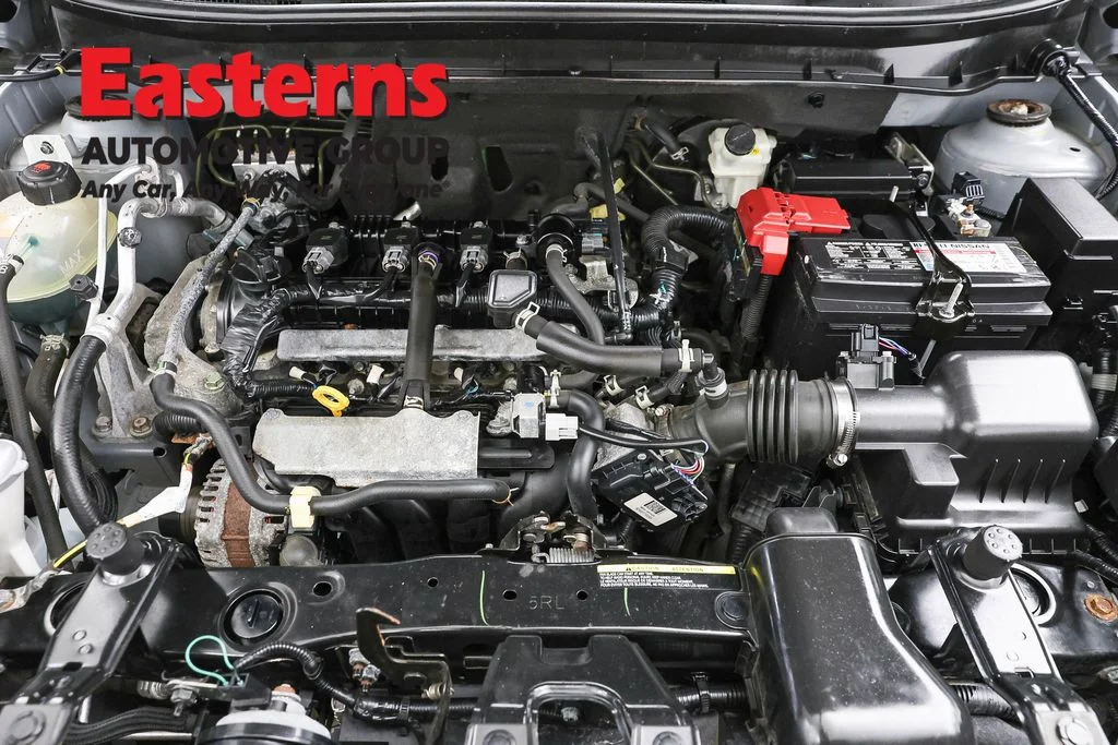 Used 2021 Gray Nissan SV image 7