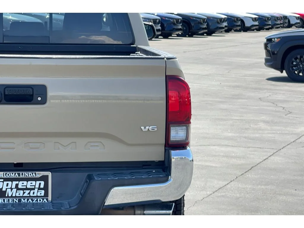 Used 2018 Quicksand Toyota SR5 image 45