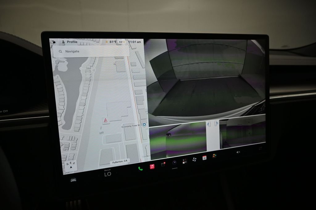 Used 2022 White Tesla Plaid image 11