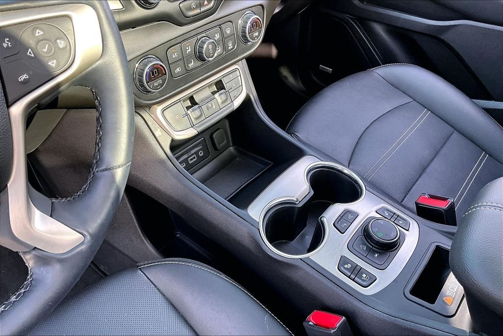 Used 2024 White GMC Denali image 14