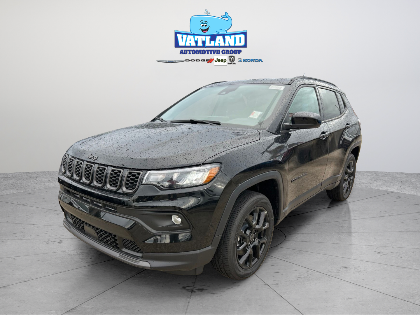 New 2026 Diamond Black Crystal Pearl-Coat Exterior Paint Jeep Latitude image 1
