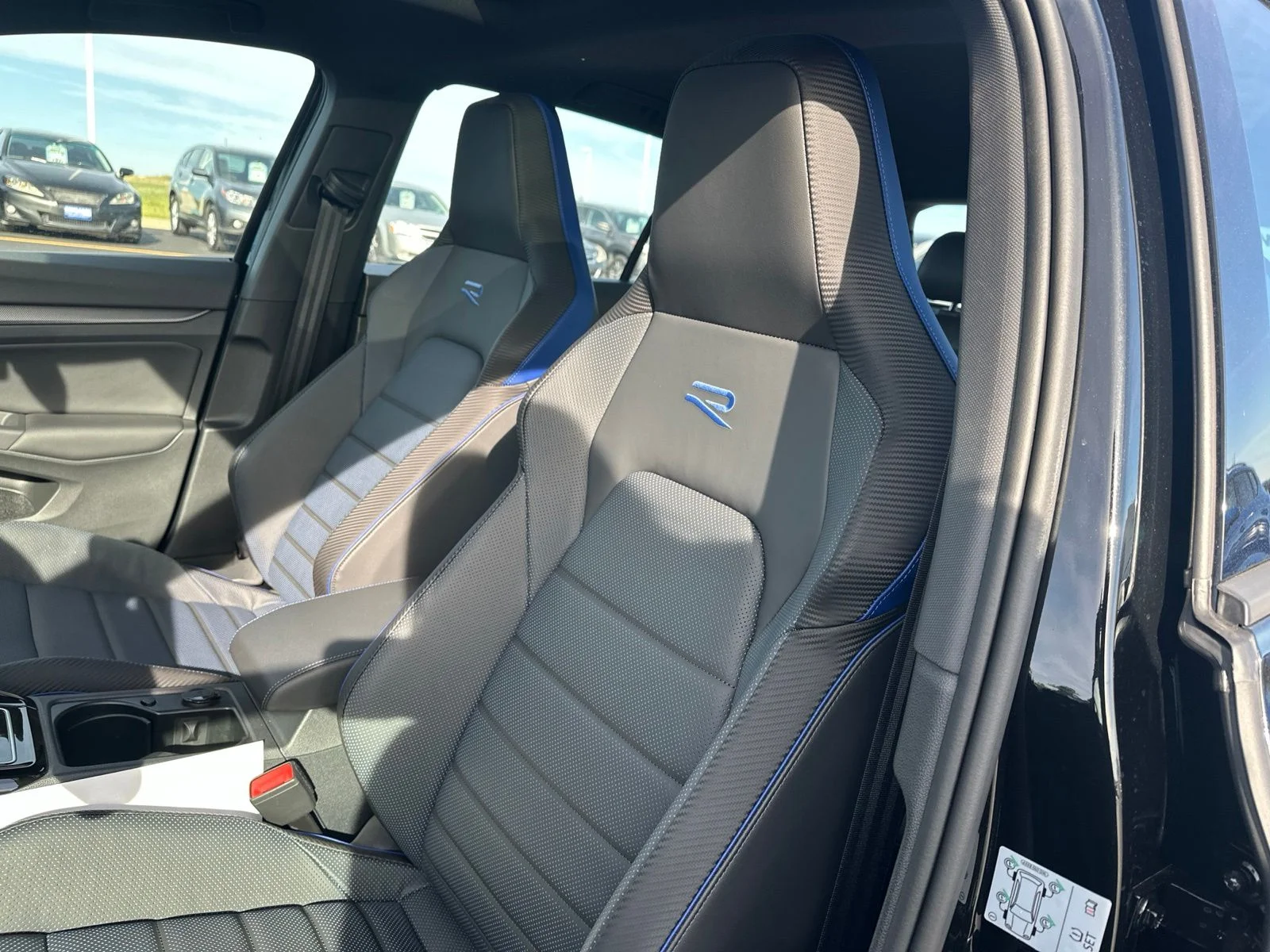 2026 Volkswagen Golf R R - Photo 11