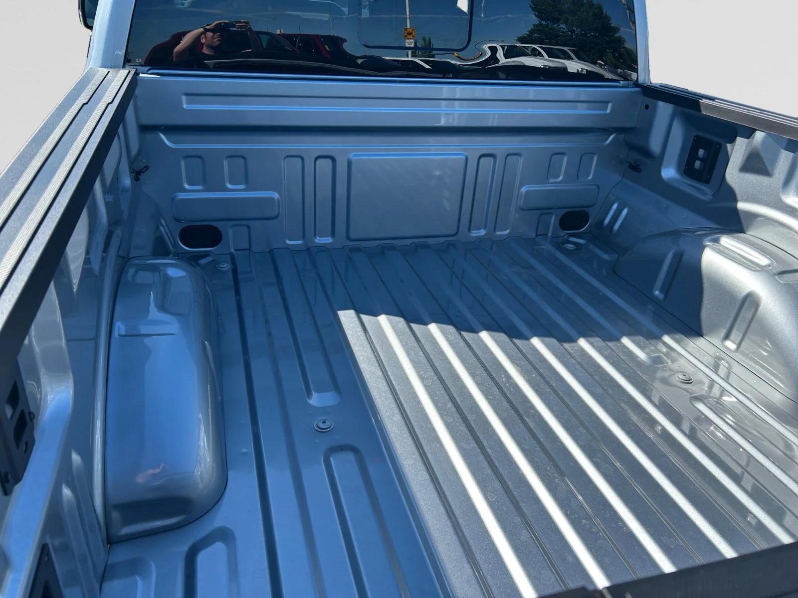 New 2026 Iconic Silver Metallic Ford XLT image 9