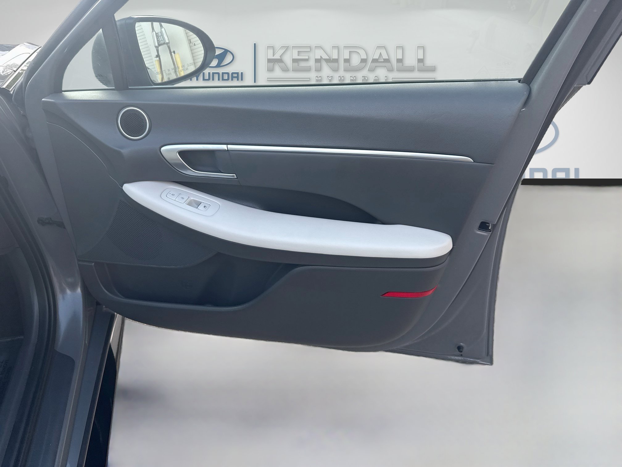 Used 2023 Hampton Gray Hyundai SEL image 30