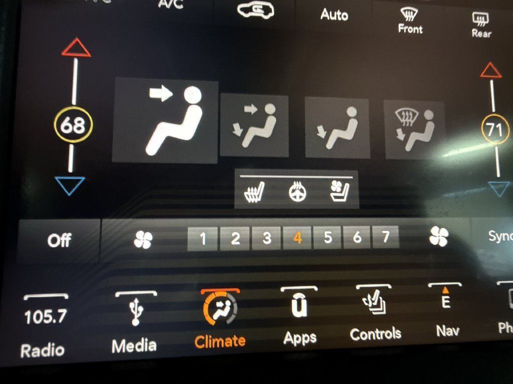 Used 2019 Crystal Metallic Jeep Trailhawk image 31