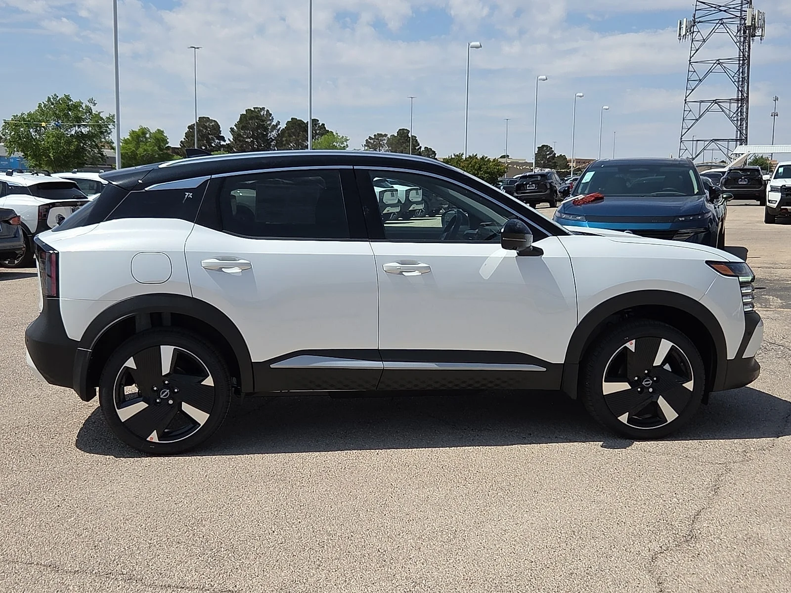New 2026 XAB 2T White Black Nissan SR Front-Wheel Drive image 5