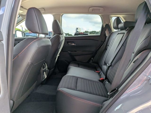 Used 2025 Gray Nissan Rock Creek image 9