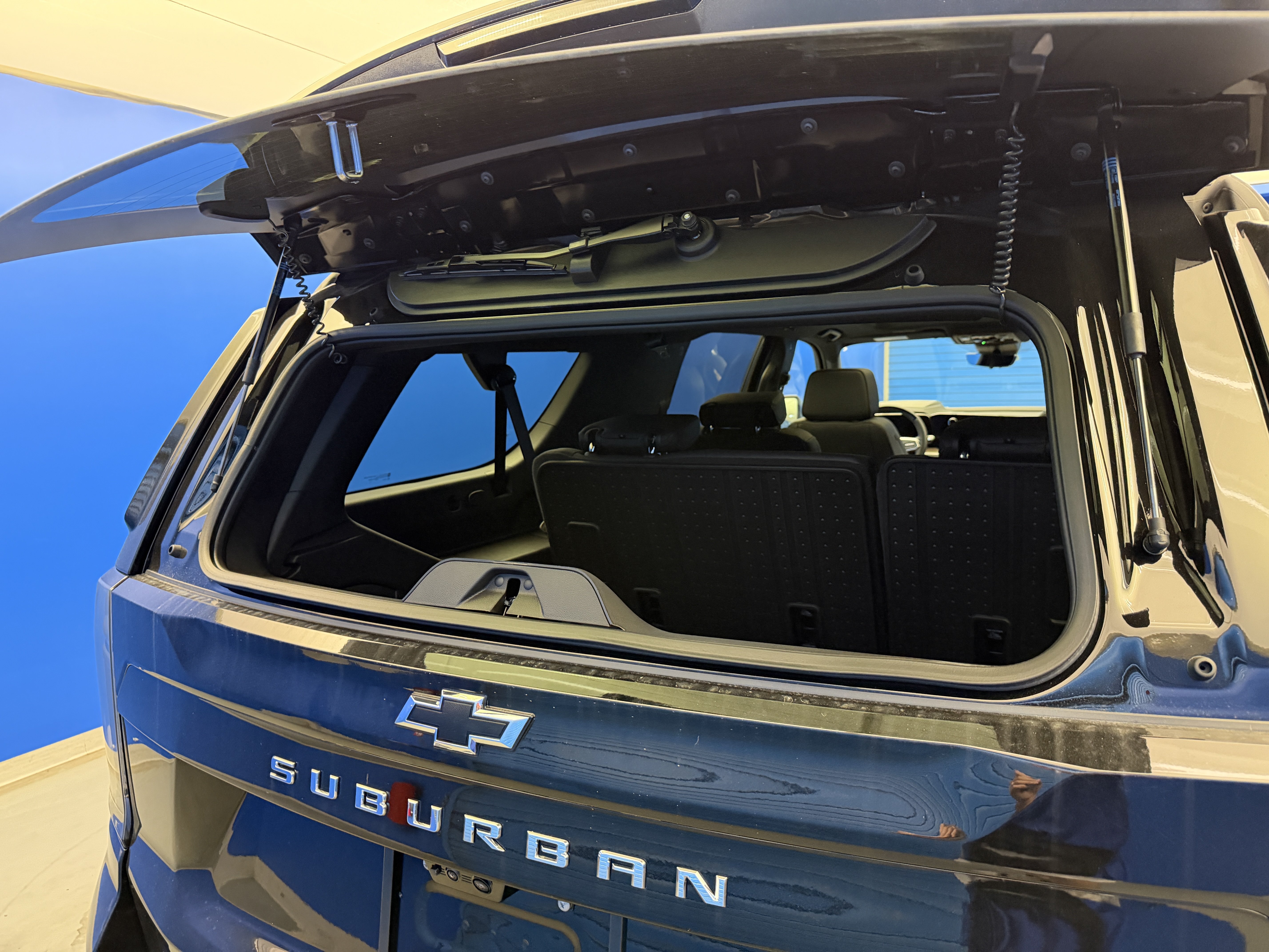 2026 Chevrolet Suburban High Country - Photo 34