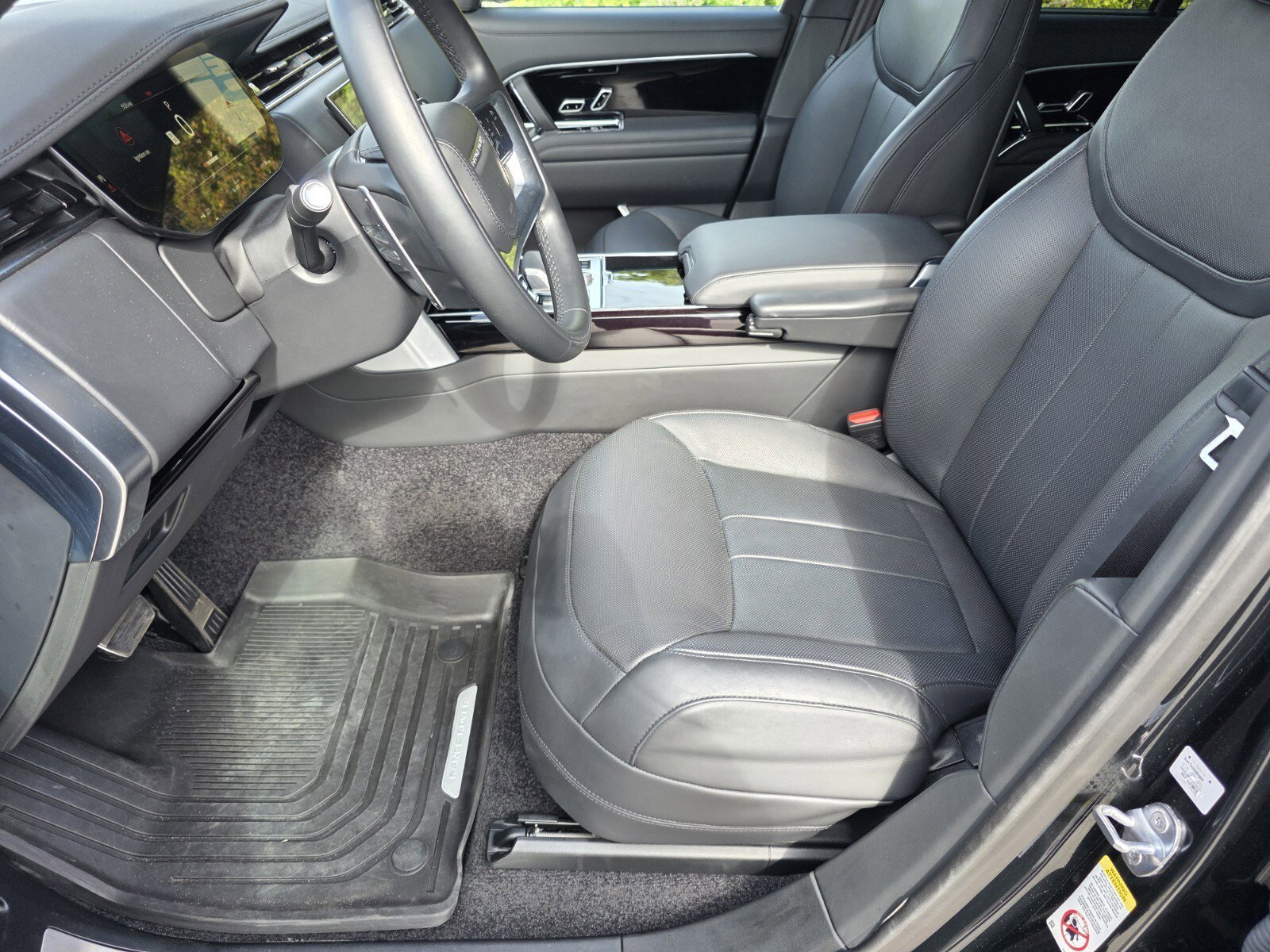 Certified Used 2023 Santorini Black Metallic Land Rover SE image 10