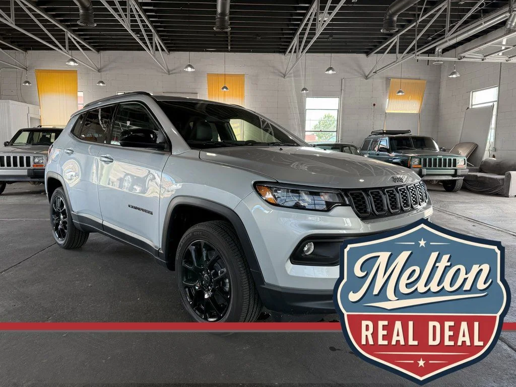 New 2025 Silver Jeep Latitude image 13
