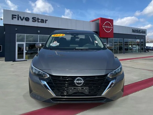 Used 2024 Gray Nissan SV image 2