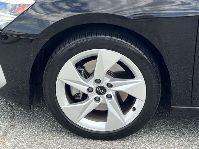 Used 2024  Audi 40 Premium image 41