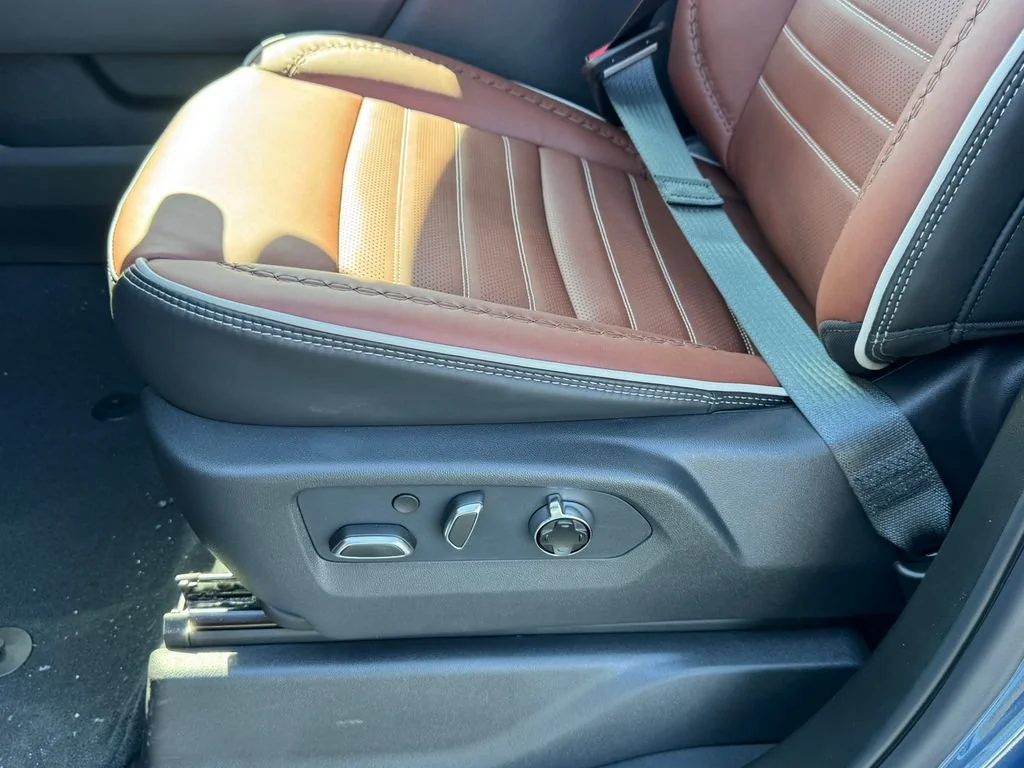 New 2026 DOWNPOUR METALLIC GMC Denali Ultimate image 24