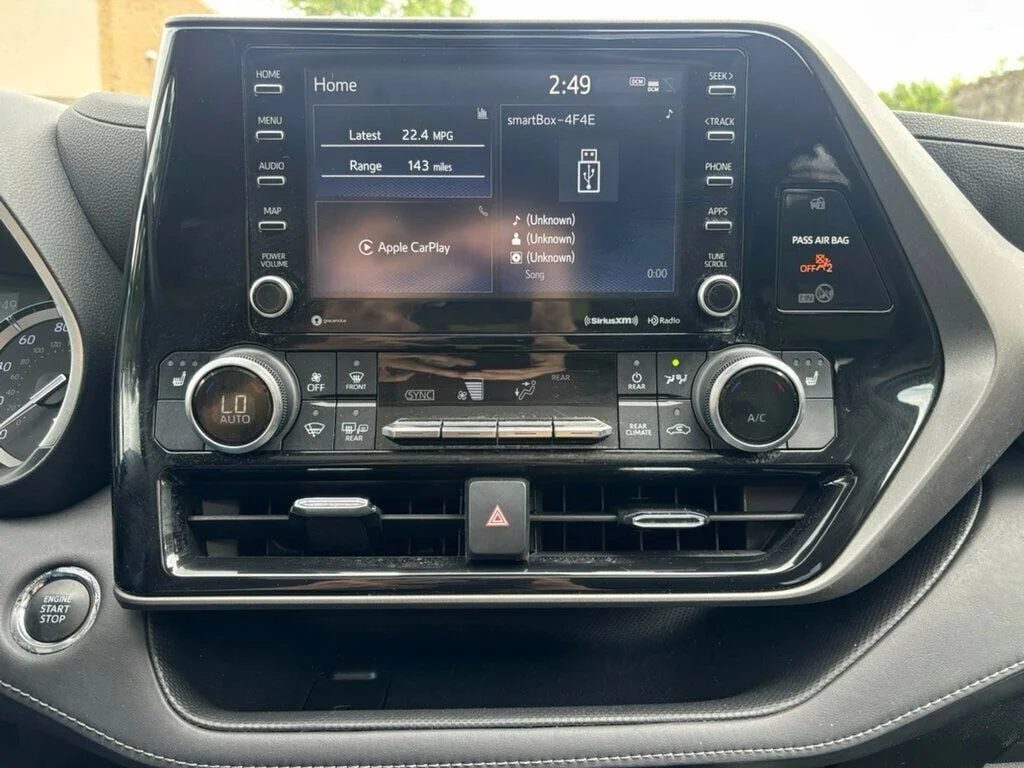 Used 2022 Black Toyota XLE image 6