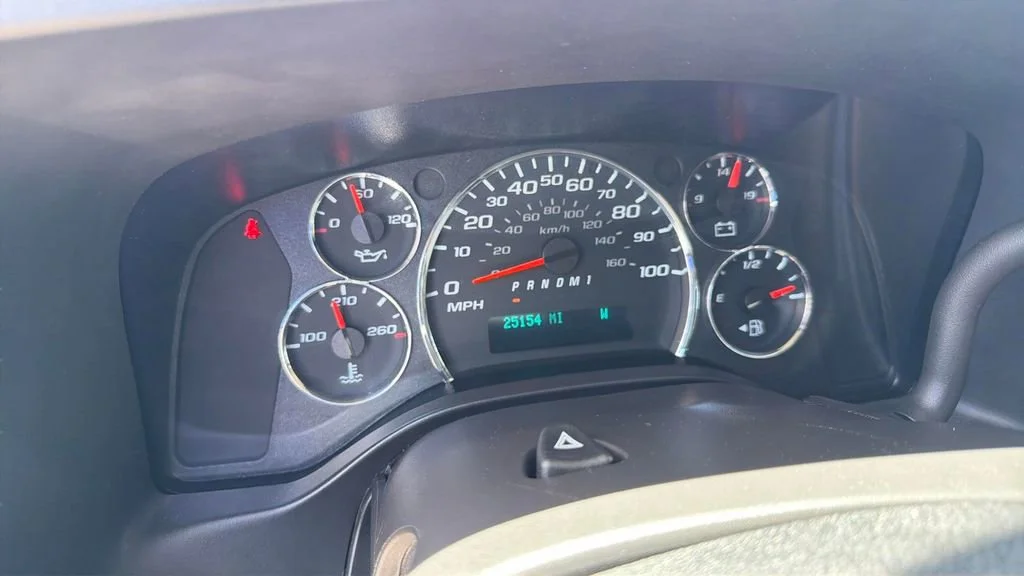 Used 2025 Summit White Chevrolet 1LT image 20