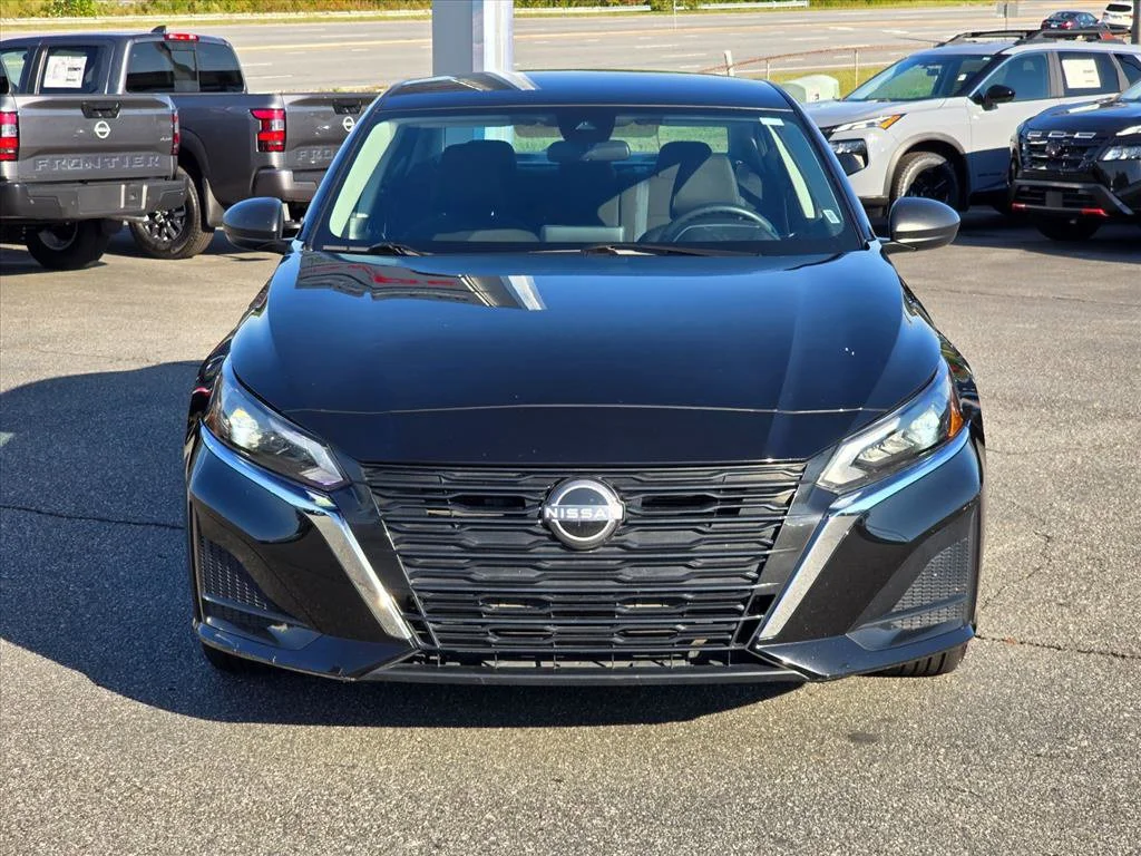 Used 2025 Black Nissan 2.5 SV image 20