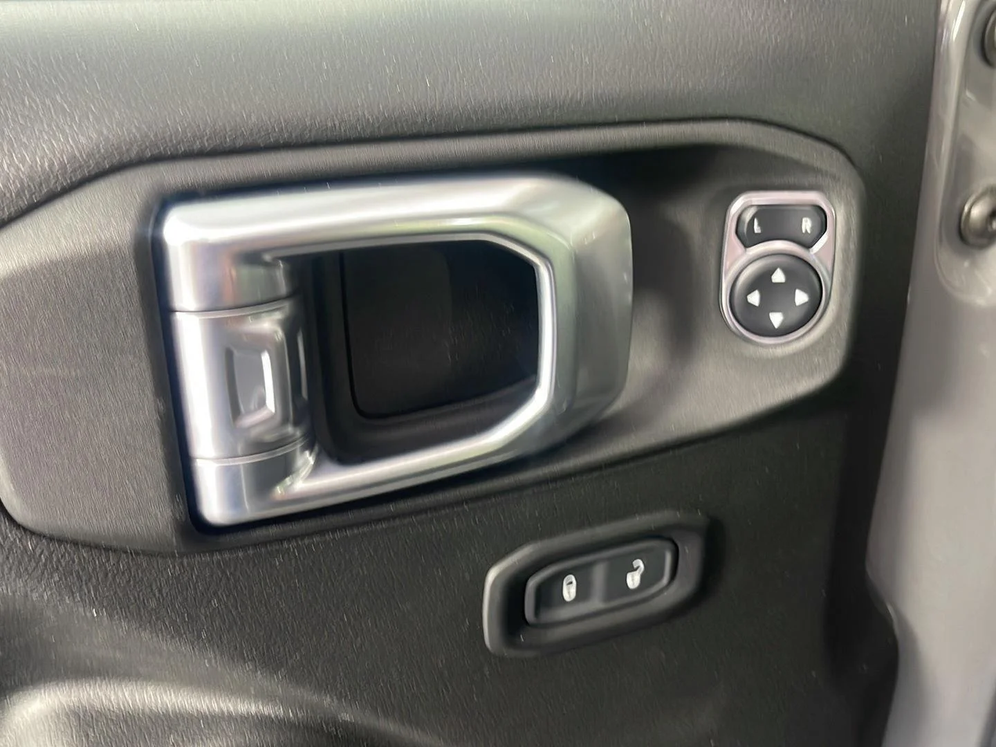 Used 2021 Sting-Gray Clearcoat Jeep Rubicon image 14