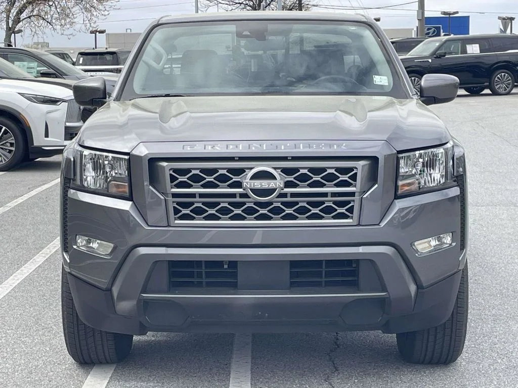 Used 2024 Gray Nissan SV image 6