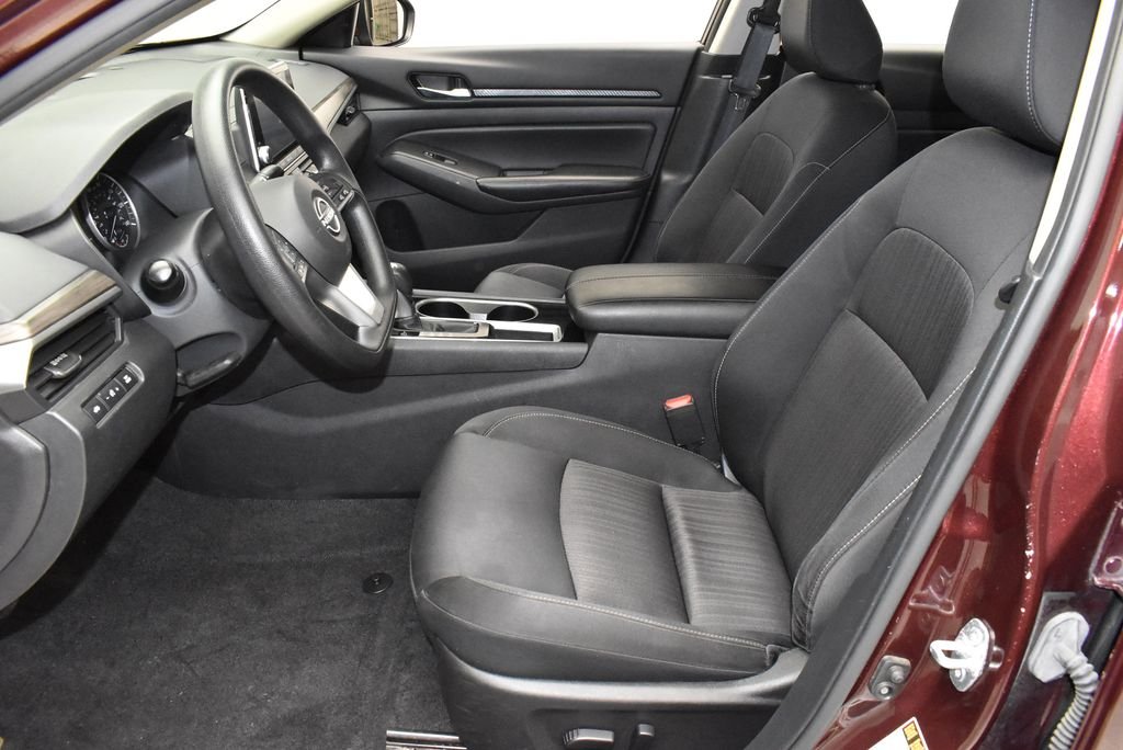 Used 2024  Nissan 2.5 SV image 13