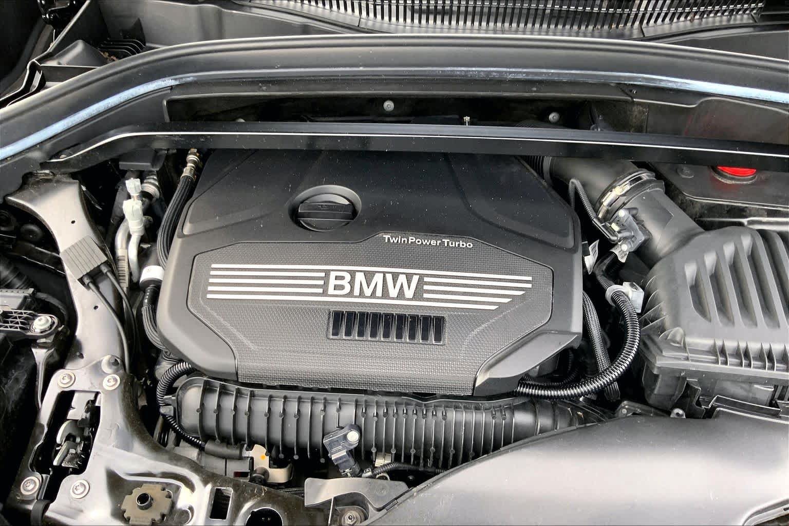 Used 2021 Black Sapphire Metallic BMW xDrive28i image 30