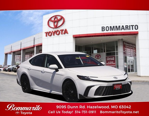 2025 Toyota Camry SE (Natl)