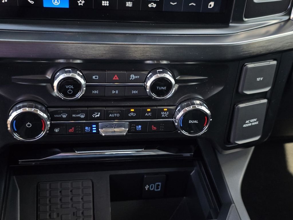 New 2026 Agate Black Metallic Ford F-250® Lariat® image 27