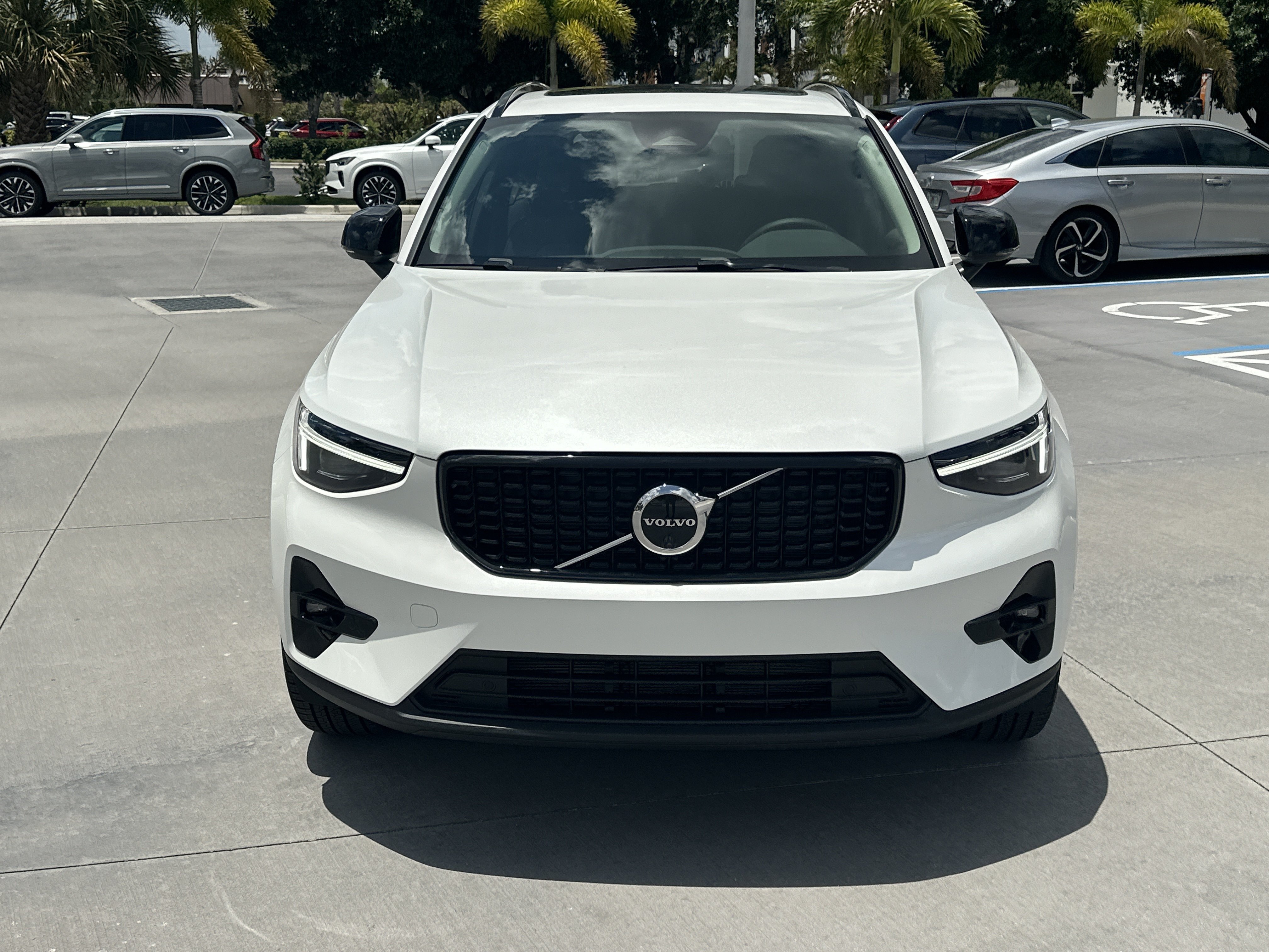 New 2026 Crystal White Volvo Ultra image 4