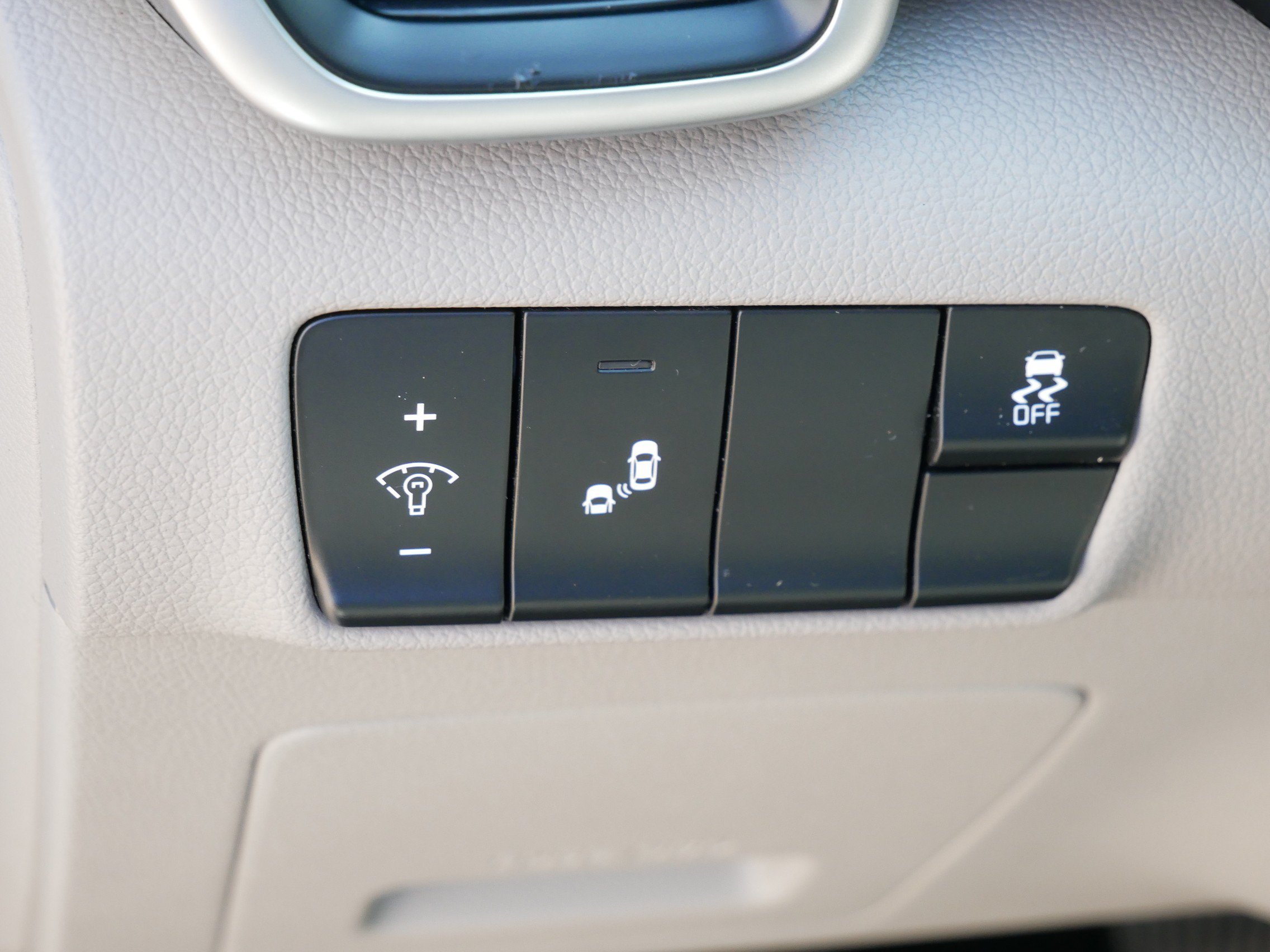 Used 2017 Snow White Pearl Kia EX image 19