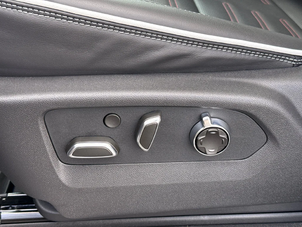 2026 GMC Sierra 1500 AT4X - Photo 17