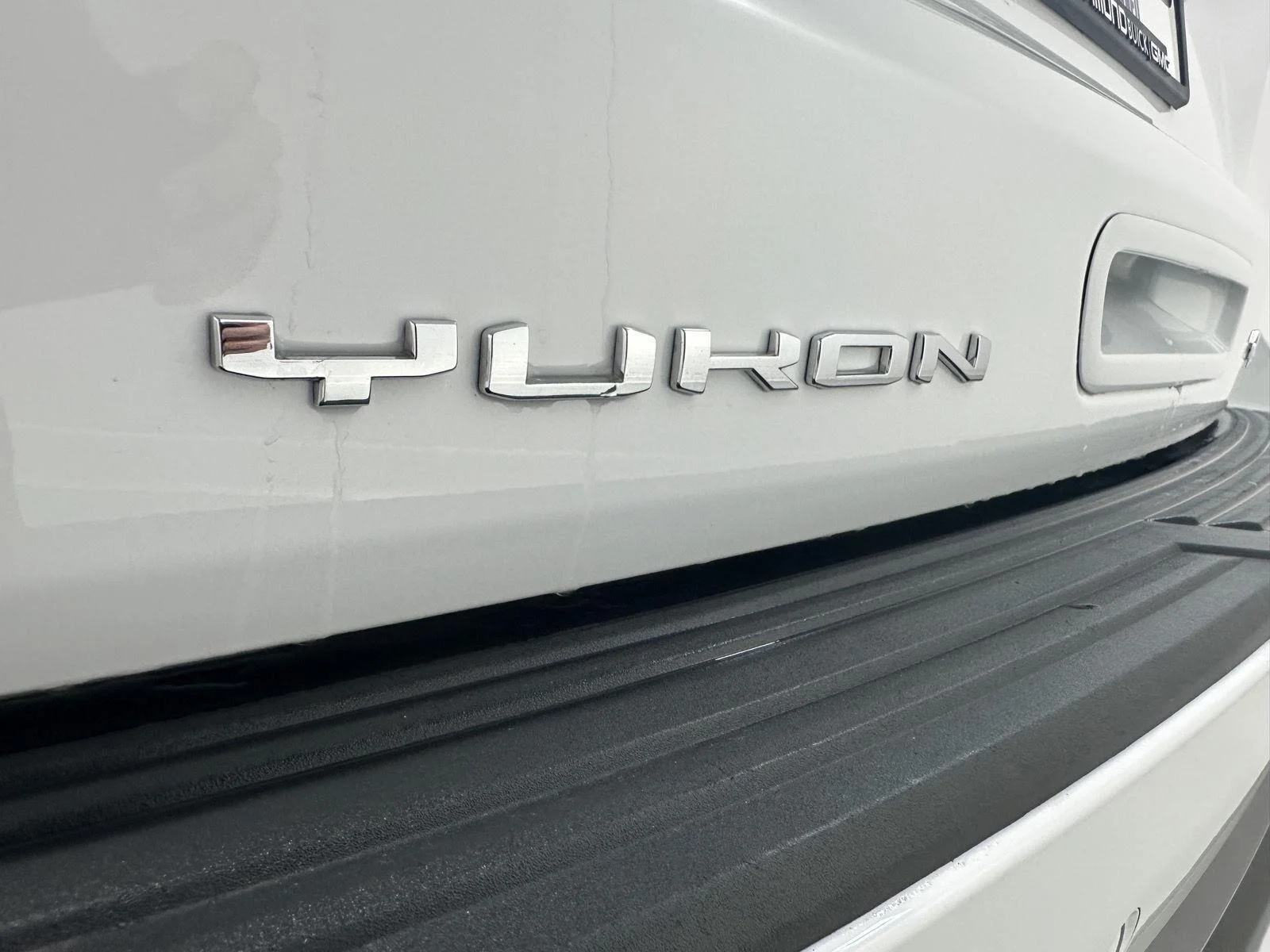 Used 2026 Summit White GMC AT4 image 30