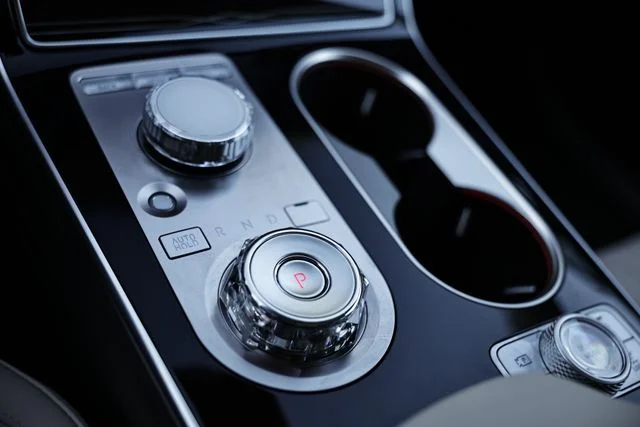Used 2025 Savile Silver Genesis 2.5T image 39