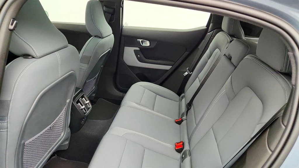 Used 2022 Thunder Polestar Long Range Dual Motor w/ Plus Pack & harman/kardon Audio image 21