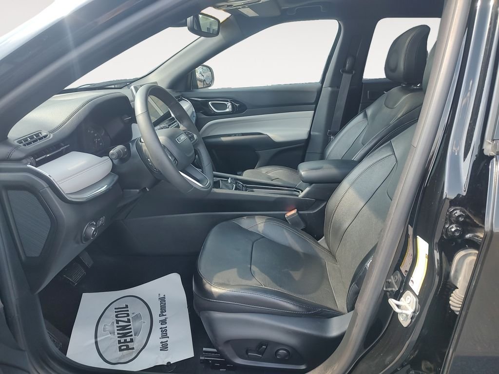 Used 2023 Black Jeep Limited image 9